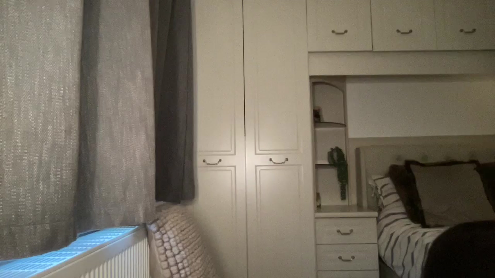 Gallery image thumbnail from LarasDen's myfreecams stream on, 07/24/2025, 19:56 image 16 of 20