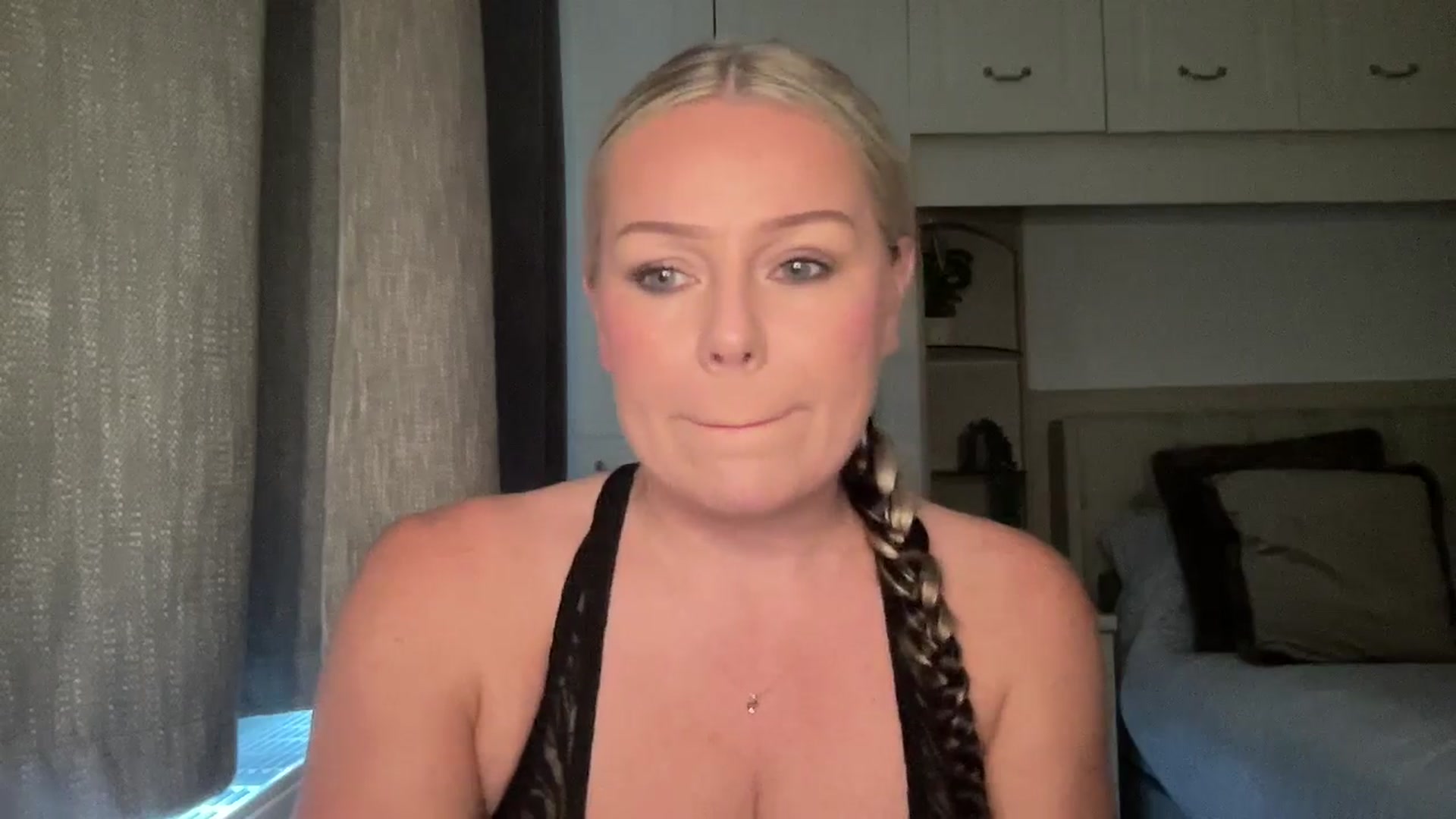 Gallery image thumbnail from LarasDen's myfreecams stream on, 10/01/2025, 16:52 image 4 of 20