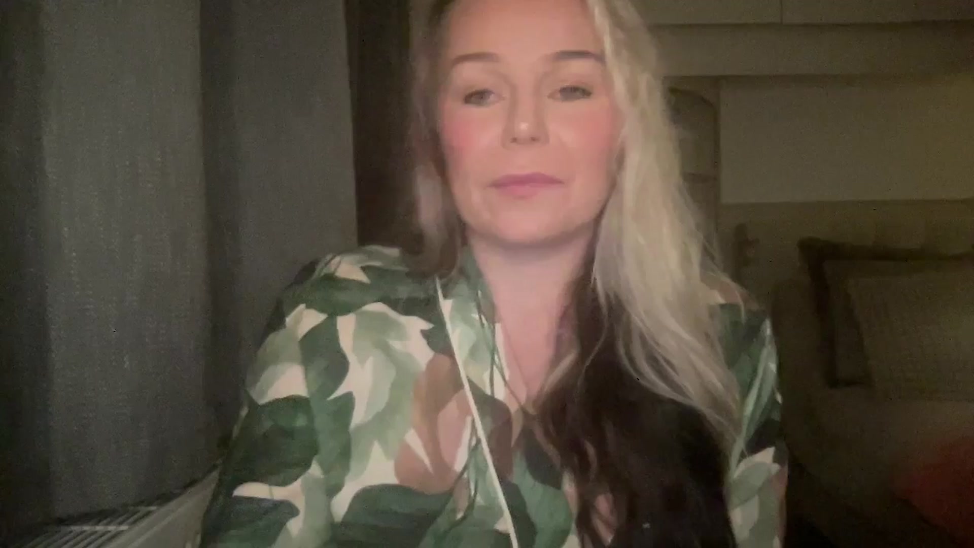 Gallery image thumbnail from LarasDen's myfreecams stream on, 11/17/2025, 19:40 image 17 of 20