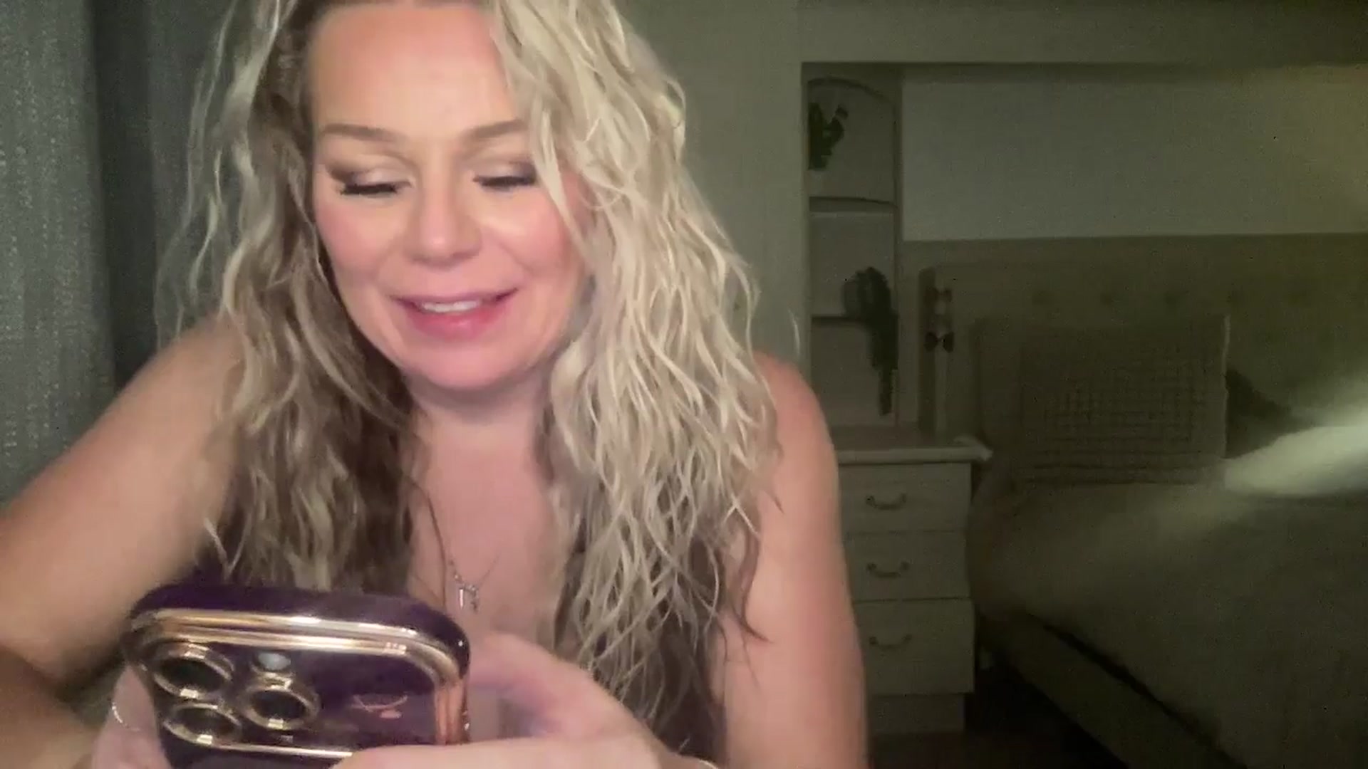 Gallery image thumbnail from LarasDen's myfreecams stream on, 11/22/2025, 02:07 image 5 of 20