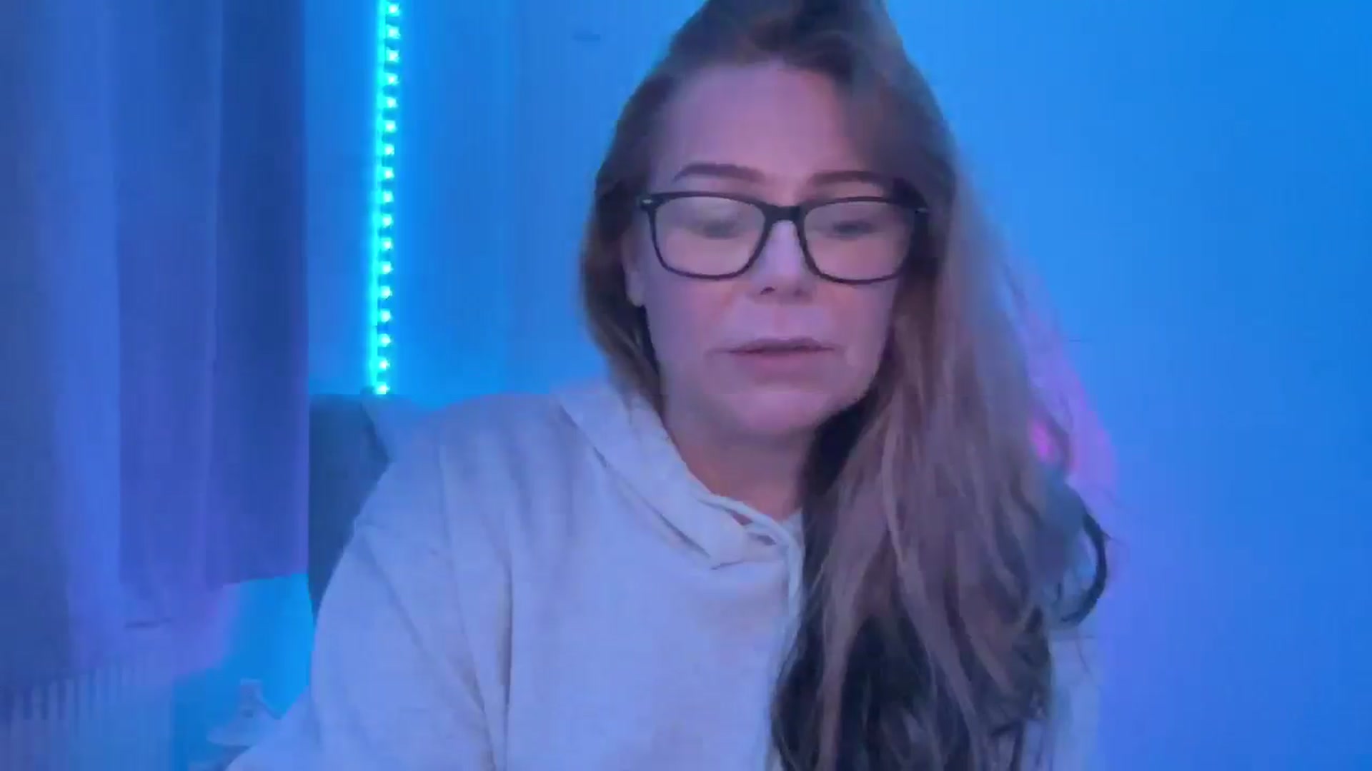 Gallery image thumbnail from LarasDen's myfreecams stream on, 02/10/2026, 19:21 image 14 of 20