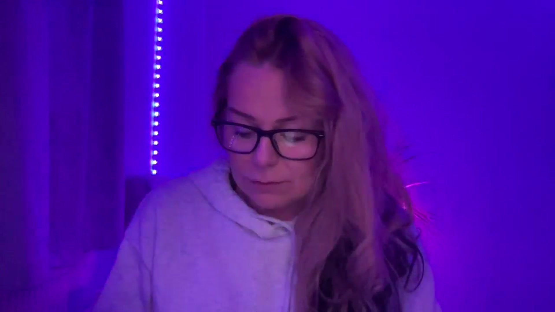 Gallery image thumbnail from LarasDen's myfreecams stream on, 02/10/2026, 19:21 image 2 of 20