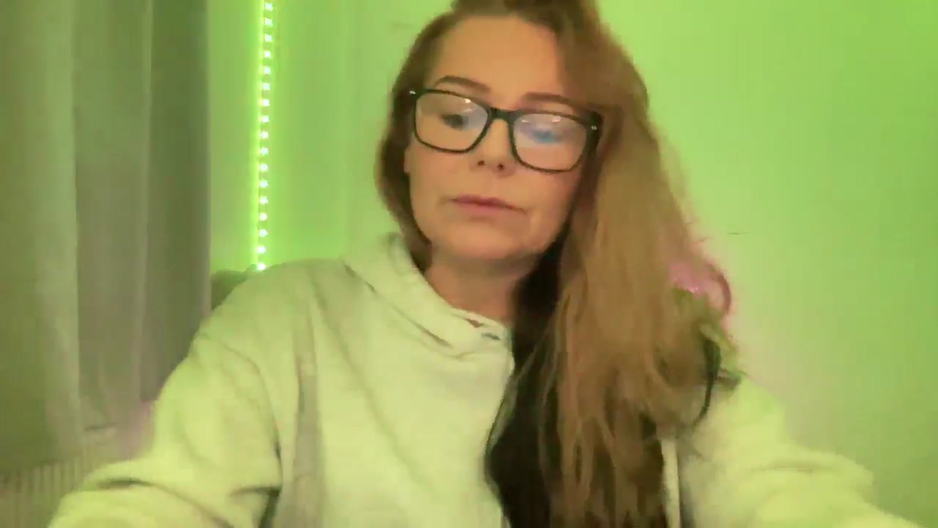 Gallery image thumbnail from LarasDen's myfreecams stream on, 02/10/2026, 19:21 image 19 of 20