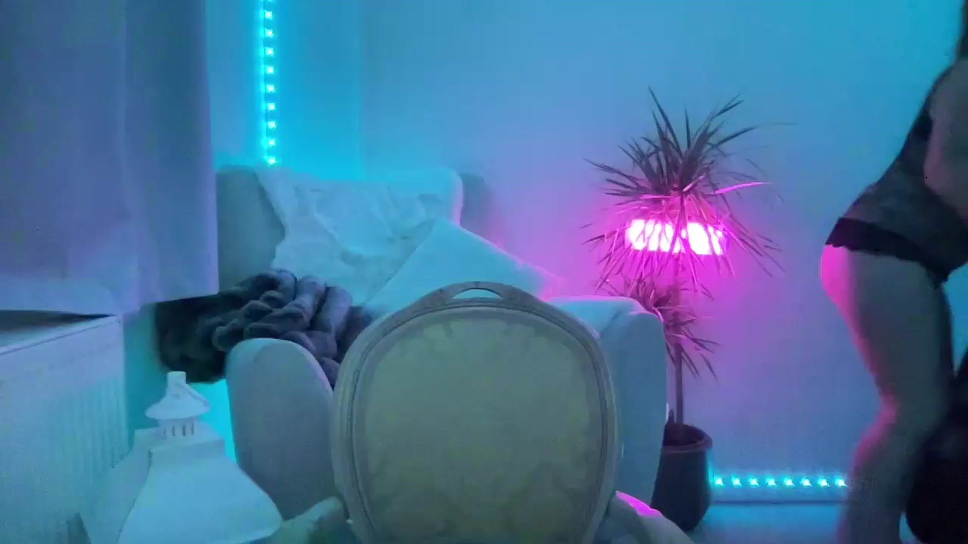 Gallery image thumbnail from LarasDen's myfreecams stream on, 02/13/2026, 22:22 image 15 of 20