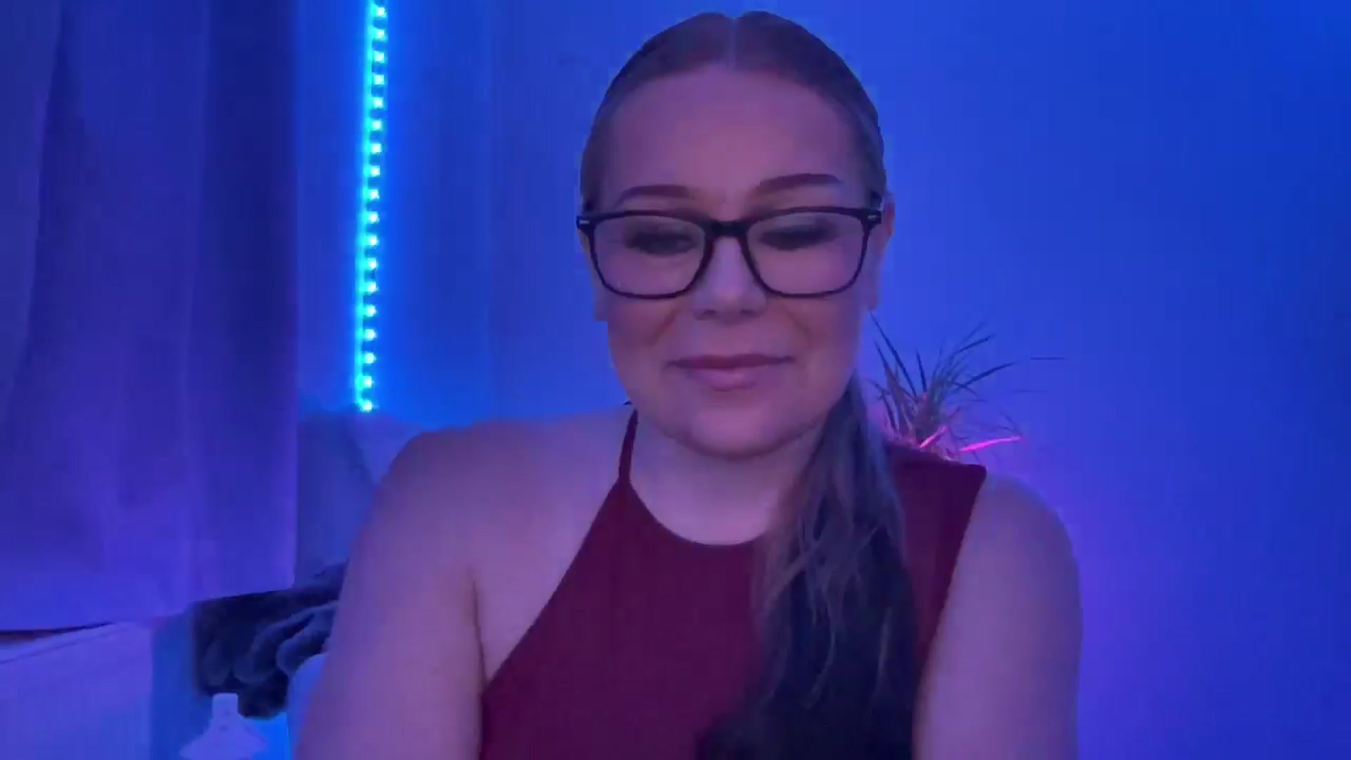 Gallery image thumbnail from LarasDen's myfreecams stream on, 02/14/2026, 21:56 image 15 of 20