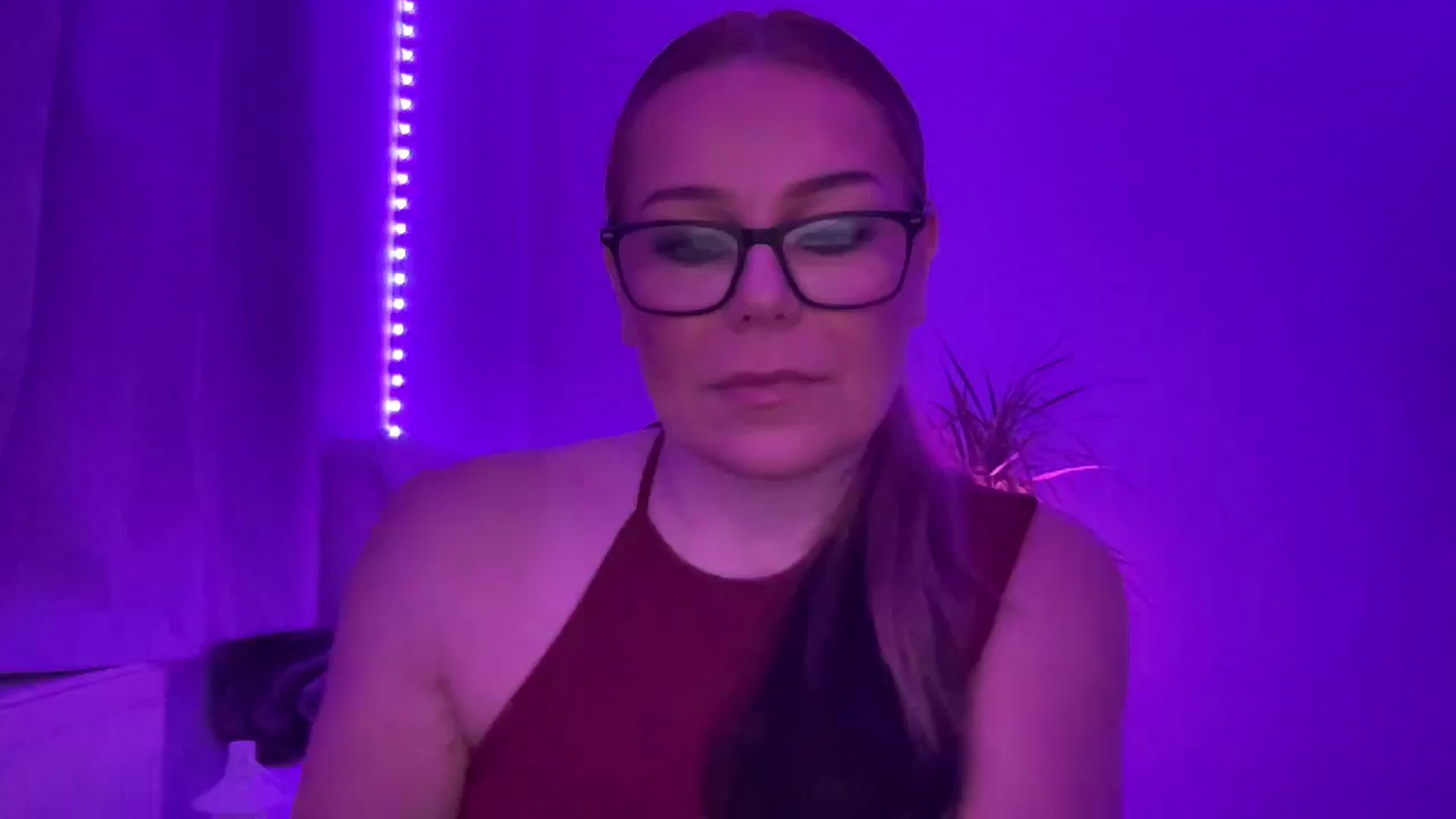 Gallery image thumbnail from LarasDen's myfreecams stream on, 02/14/2026, 21:56 image 10 of 20