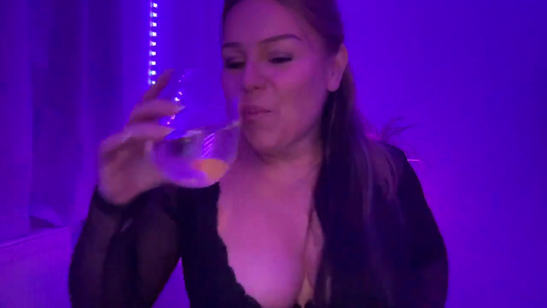 Gallery image thumbnail from LarasDen's myfreecams stream on, 02/20/2026, 22:18 image 12 of 20