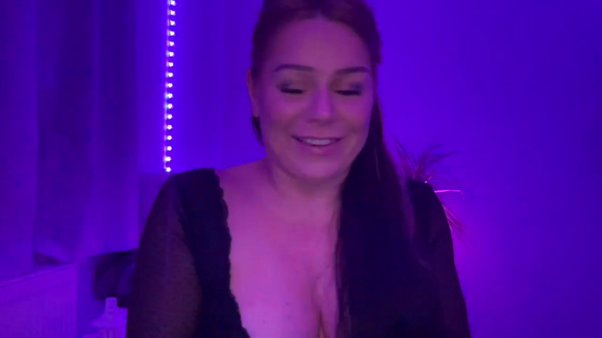 Gallery image thumbnail from LarasDen's myfreecams stream on, 02/20/2026, 22:18 image 6 of 20