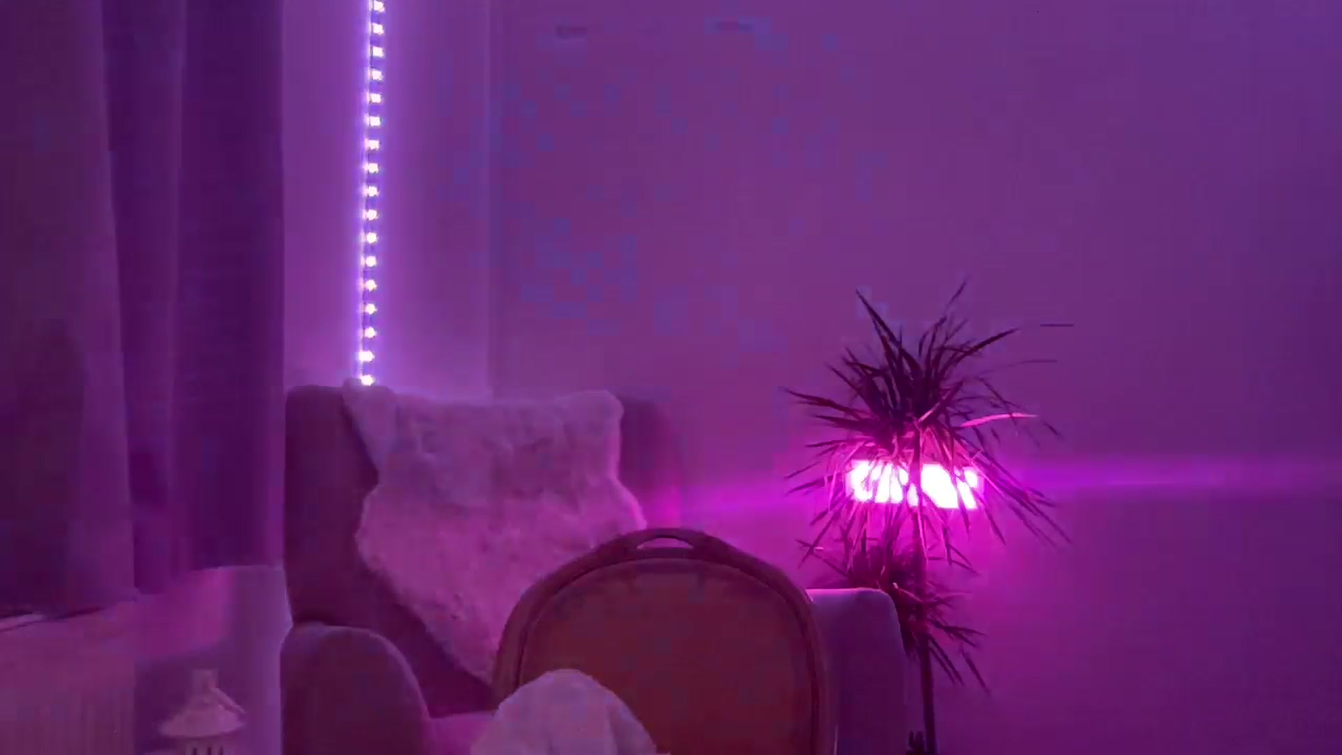 Gallery image thumbnail from LarasDen's myfreecams stream on, 02/28/2026, 24:53 image 16 of 20
