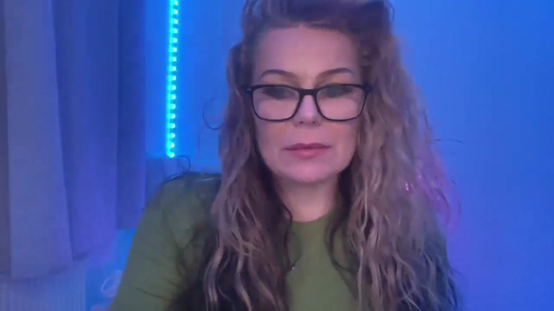 Gallery image thumbnail from LarasDen's myfreecams stream on, 03/28/2026, 24:04 image 19 of 20