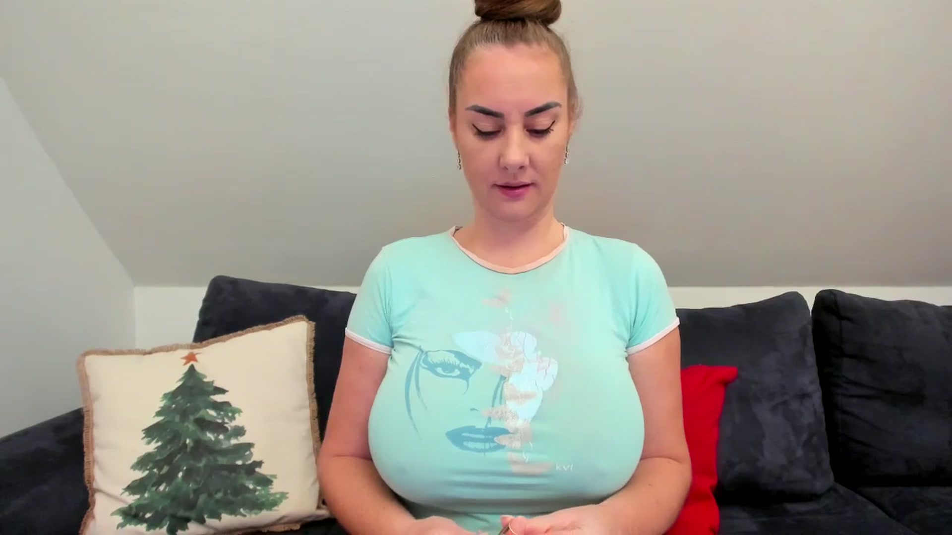 Gallery image thumbnail from LarisaSexxxy's myfreecams stream on, 02/02/2025, 20:27 image 15 of 20