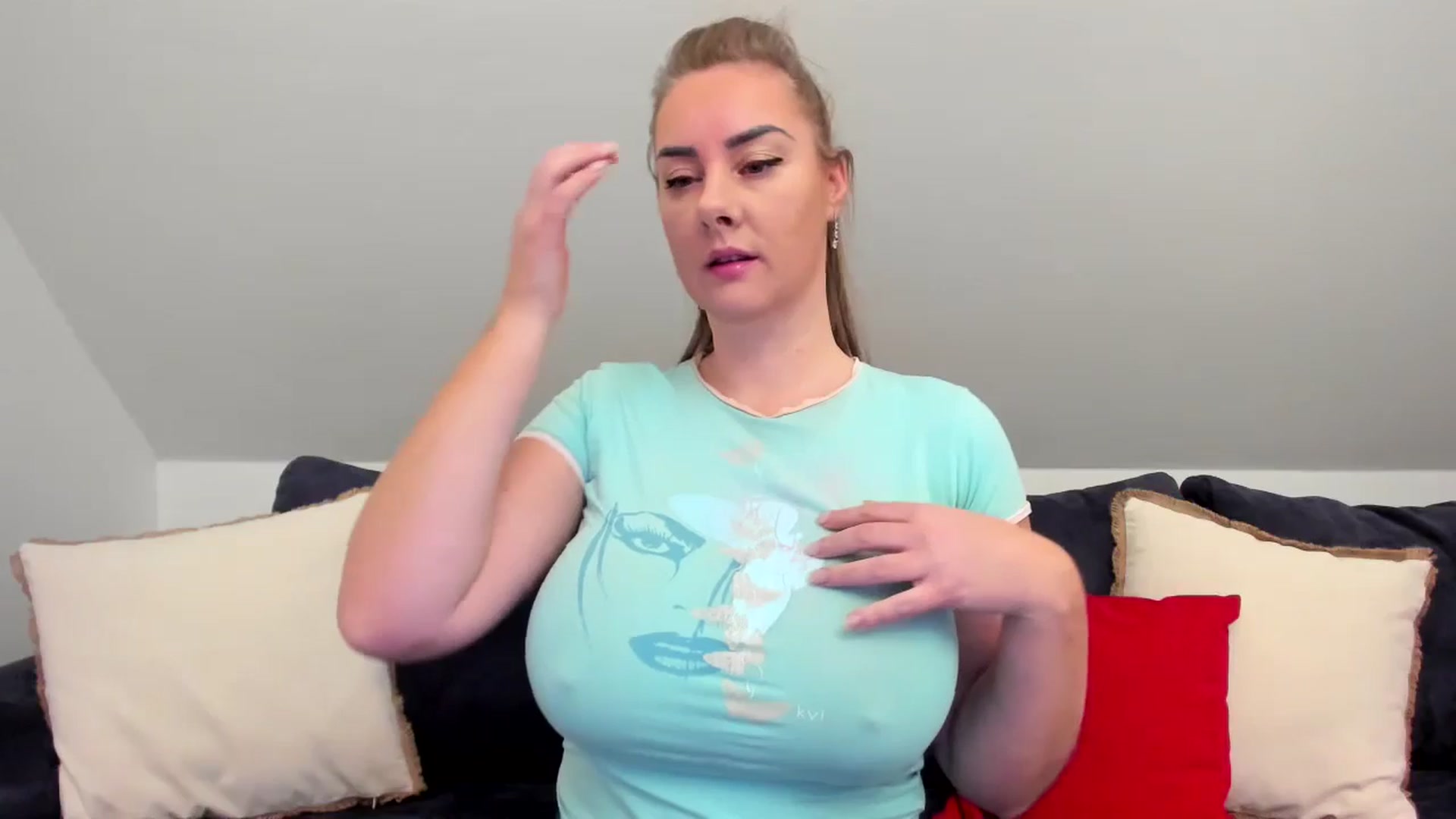 Gallery image thumbnail from LarisaSexxxy's myfreecams stream on, 02/23/2025, 21:08 image 4 of 20