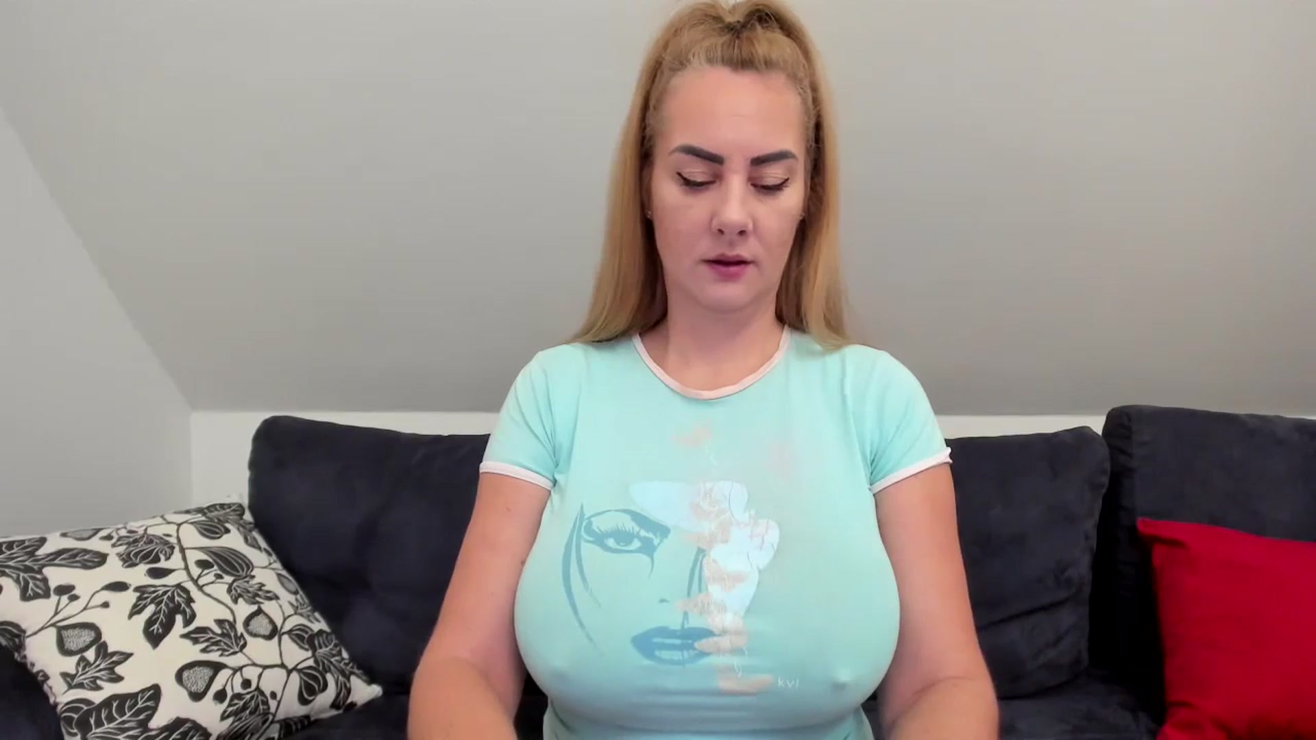 Gallery image thumbnail from LarisaSexxxy's myfreecams stream on, 10/24/2025, 20:33 image 11 of 20
