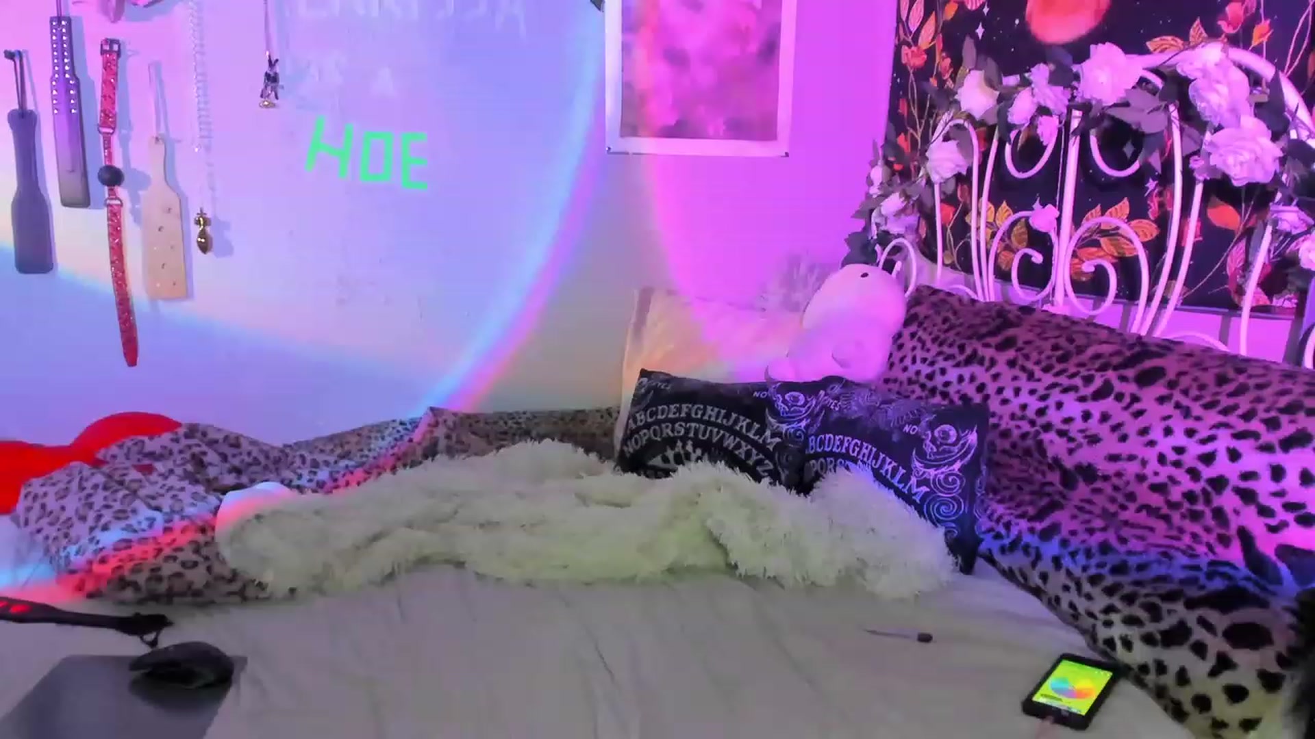Gallery image thumbnail from LarissaLarson's myfreecams stream on, 11/22/2022, 05:50 image 6 of 20