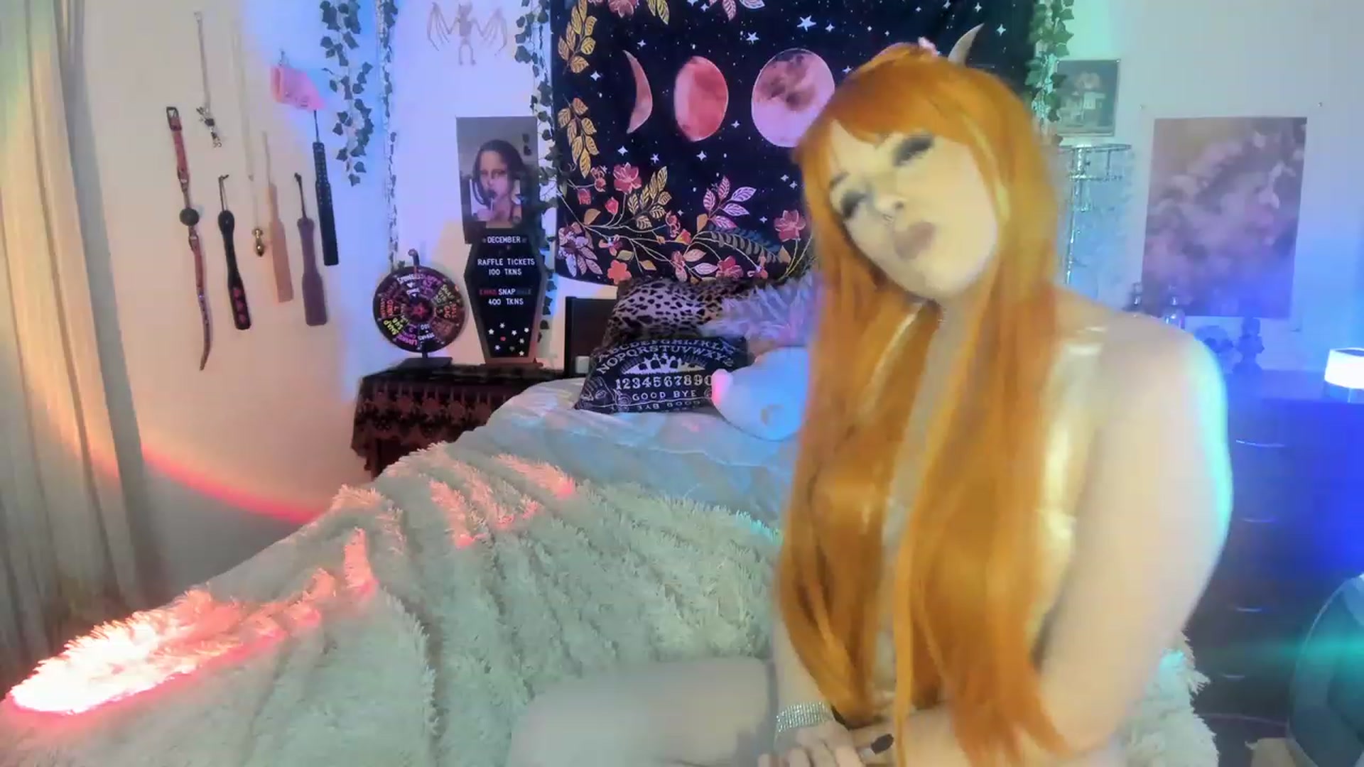 Gallery image thumbnail from LarissaLarson's myfreecams stream on, 11/29/2022, 05:42 image 10 of 20