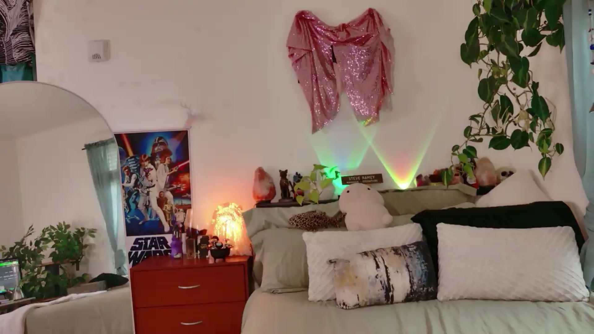 Gallery image thumbnail from LarissaLarson's myfreecams stream on, 06/09/2026, 24:01 image 18 of 20