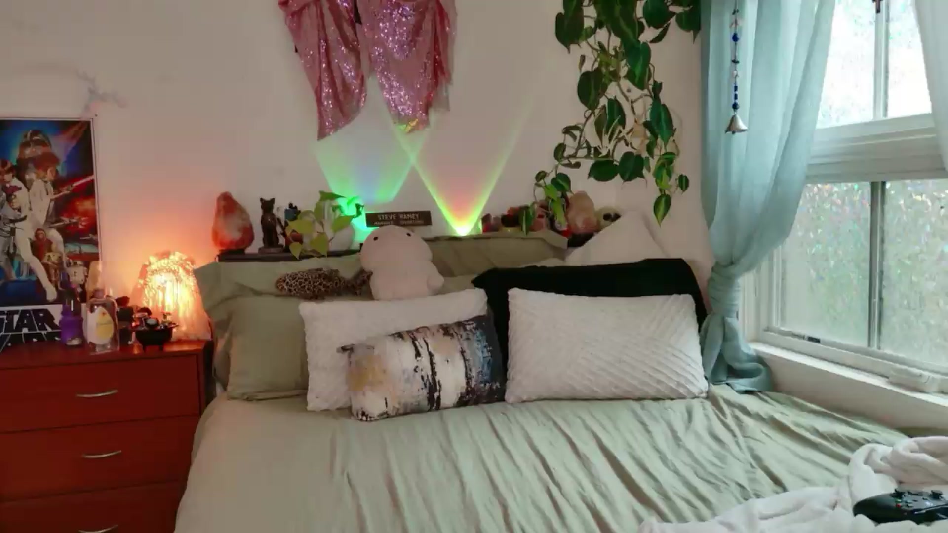 Gallery image thumbnail from LarissaLarson's myfreecams stream on, 06/09/2026, 24:38 image 19 of 20