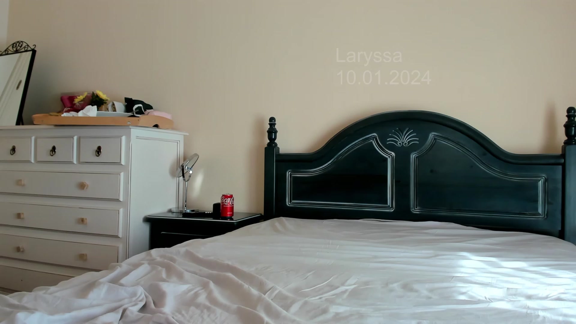 Gallery image thumbnail from Laryssa1's myfreecams stream on, 01/10/2024, 15:05 image 6 of 20