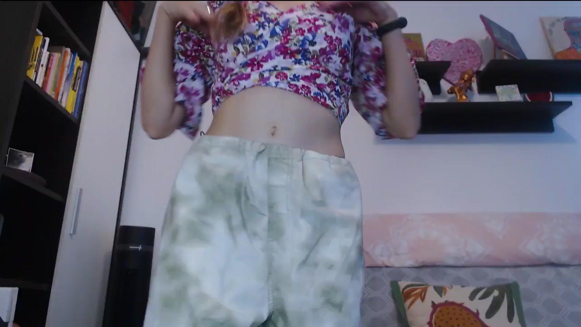 Gallery image thumbnail from Lasagna_maze's myfreecams stream on, 08/26/2025, 15:12 image 5 of 20