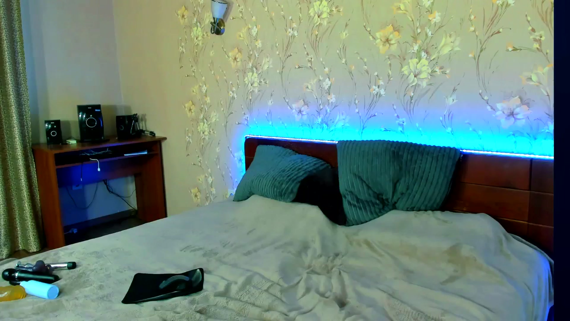 Gallery image thumbnail from LassCherry18's myfreecams stream on, 04/11/2026, 15:44 image 16 of 20