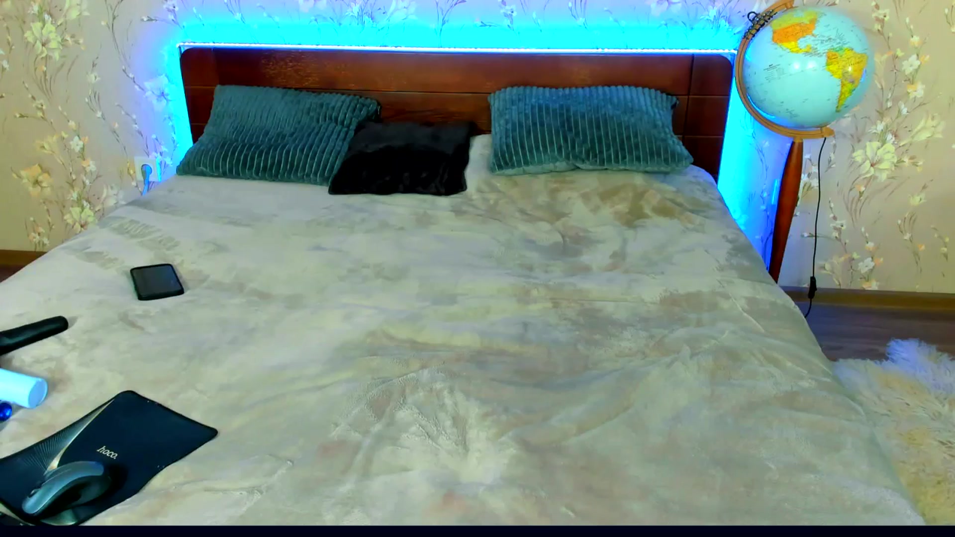 Gallery image thumbnail from LassCherry18's myfreecams stream on, 04/22/2026, 08:51 image 7 of 20