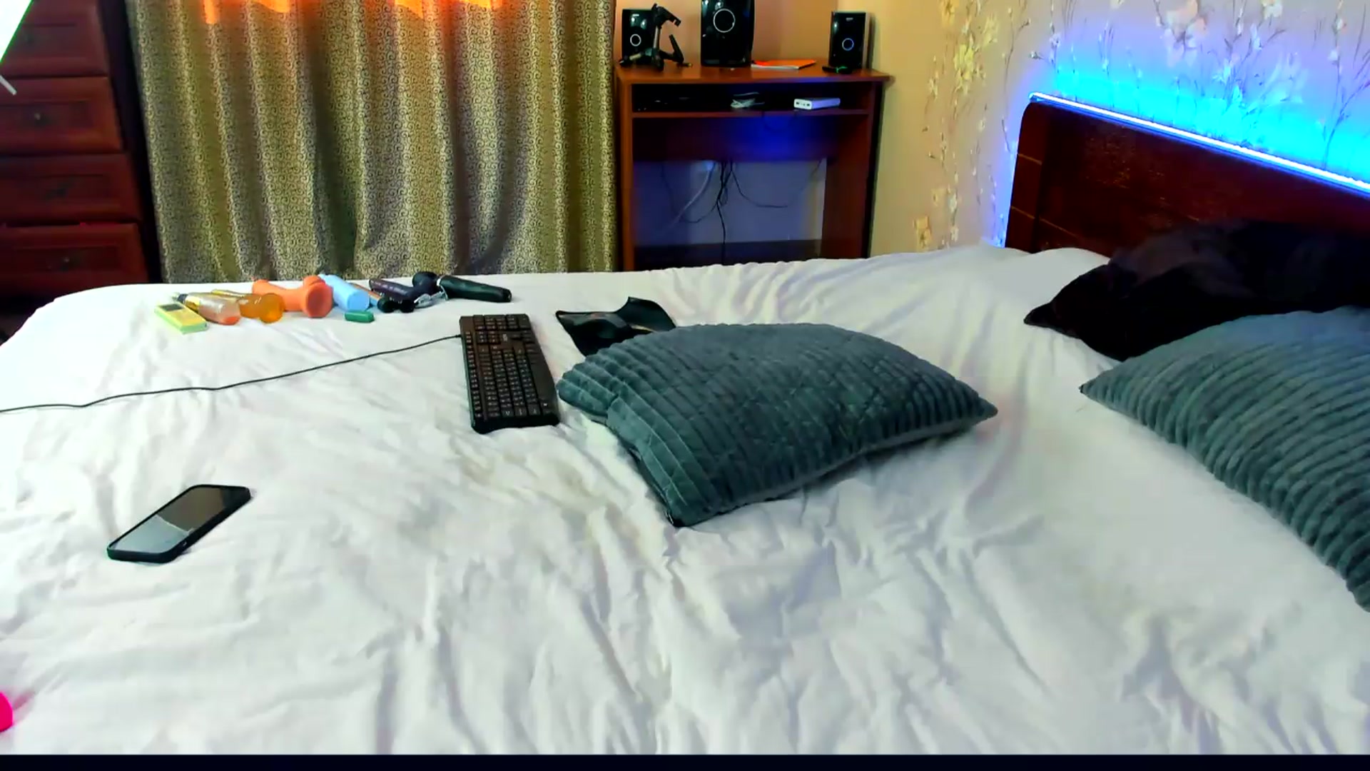 Gallery image thumbnail from LassCherry18's myfreecams stream on, 06/13/2026, 16:00 image 11 of 20
