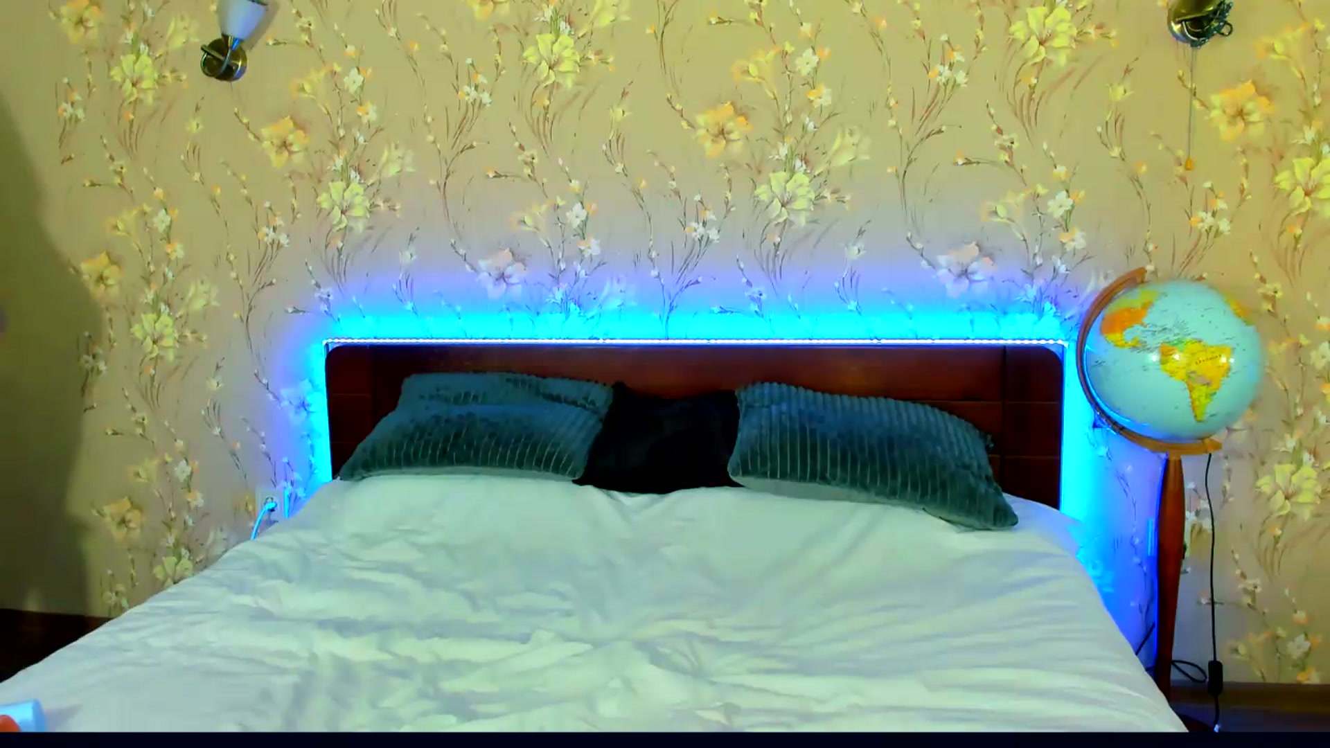 Gallery image thumbnail from LassCherry18's myfreecams stream on, 06/20/2026, 17:38 image 7 of 20