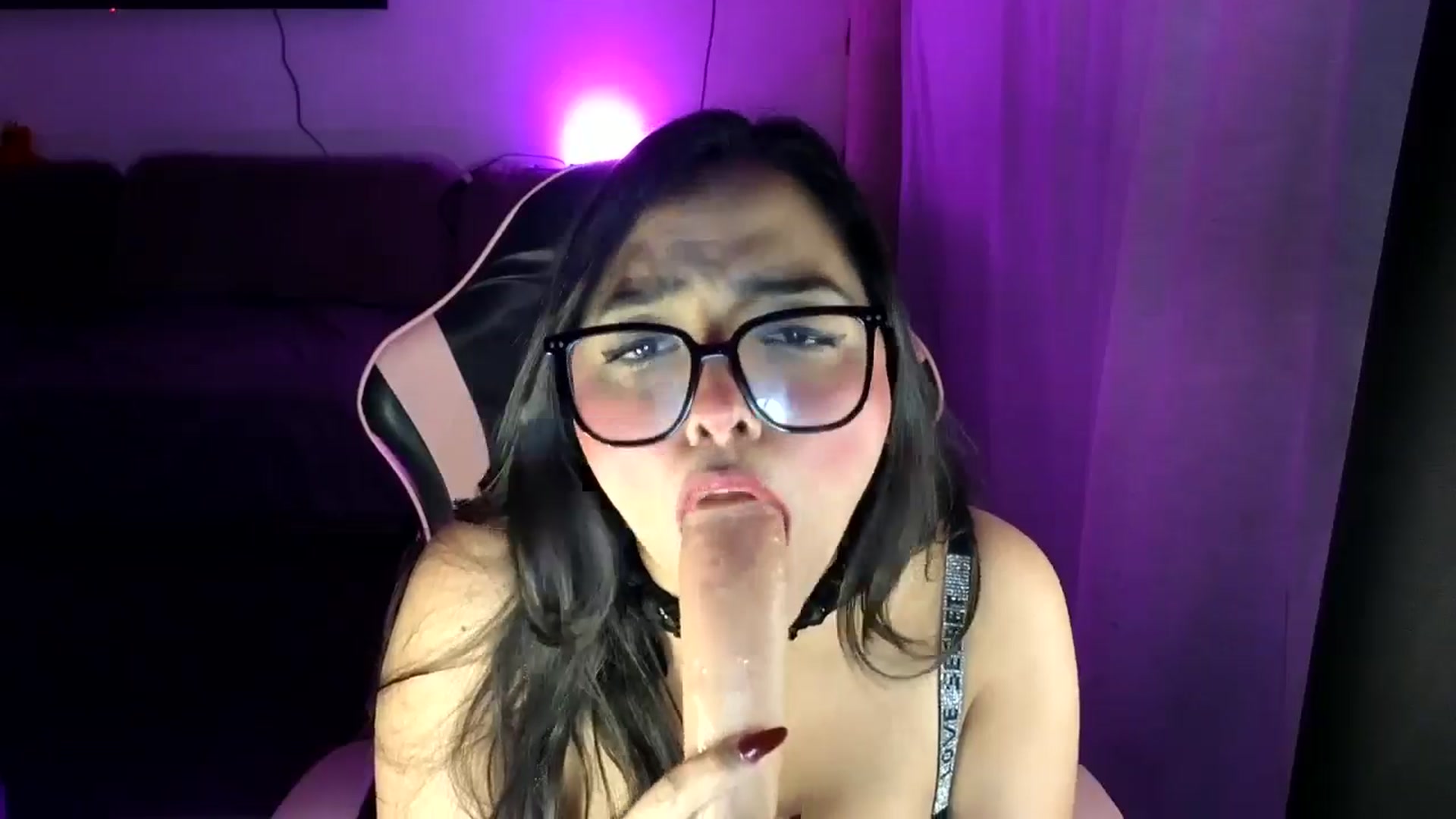 Gallery image thumbnail from LatinaMilf_'s myfreecams stream on, 07/12/2025, 10:05 image 6 of 20