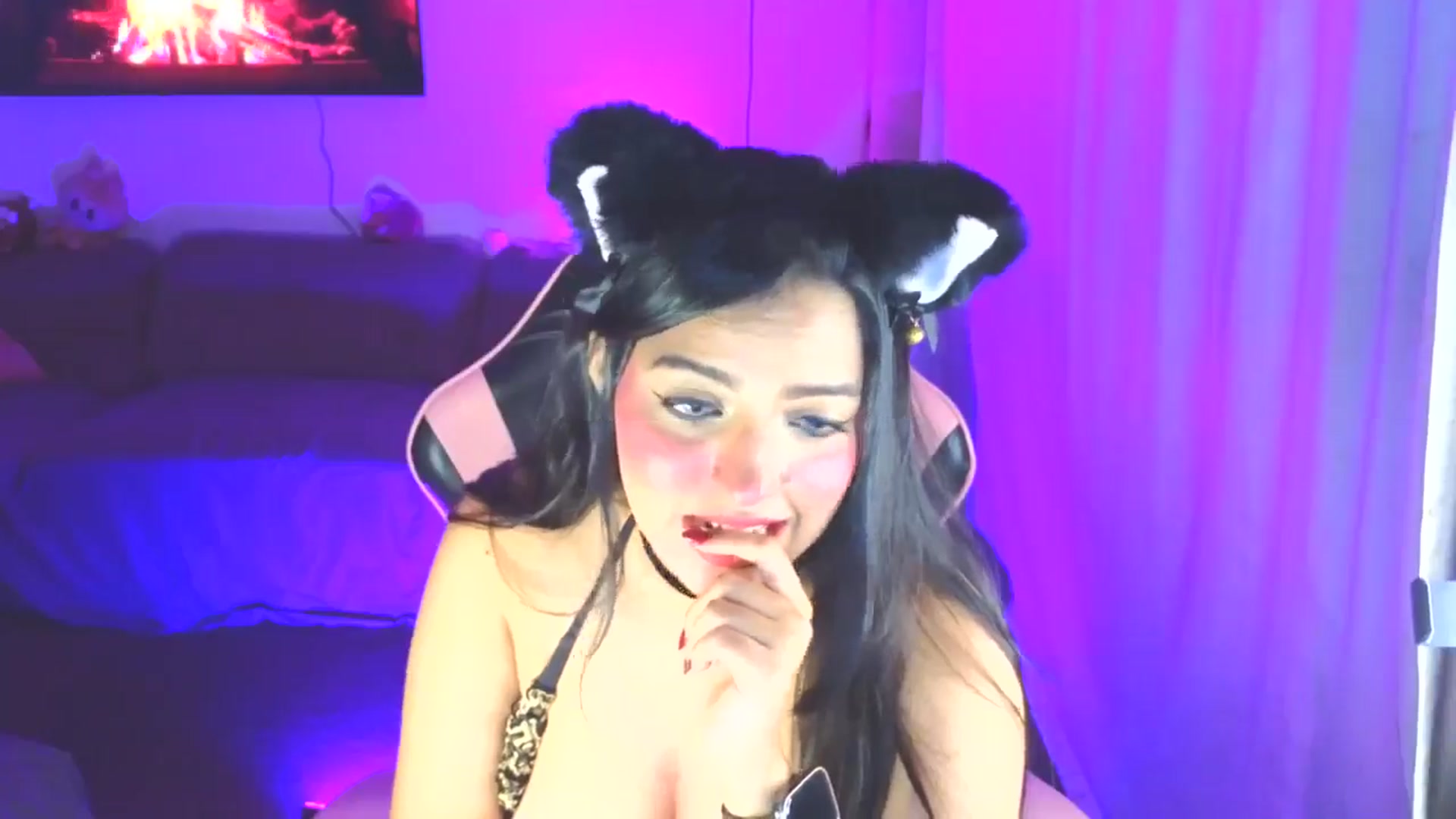 Gallery image thumbnail from LatinaMilf_'s myfreecams stream on, 07/24/2025, 09:30 image 12 of 20