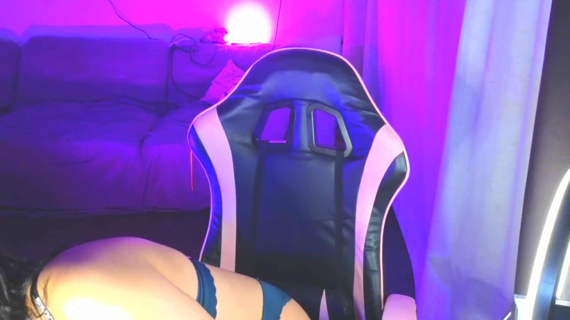 Gallery image thumbnail from LatinaMilf_'s myfreecams stream on, 07/29/2025, 07:16 image 2 of 20