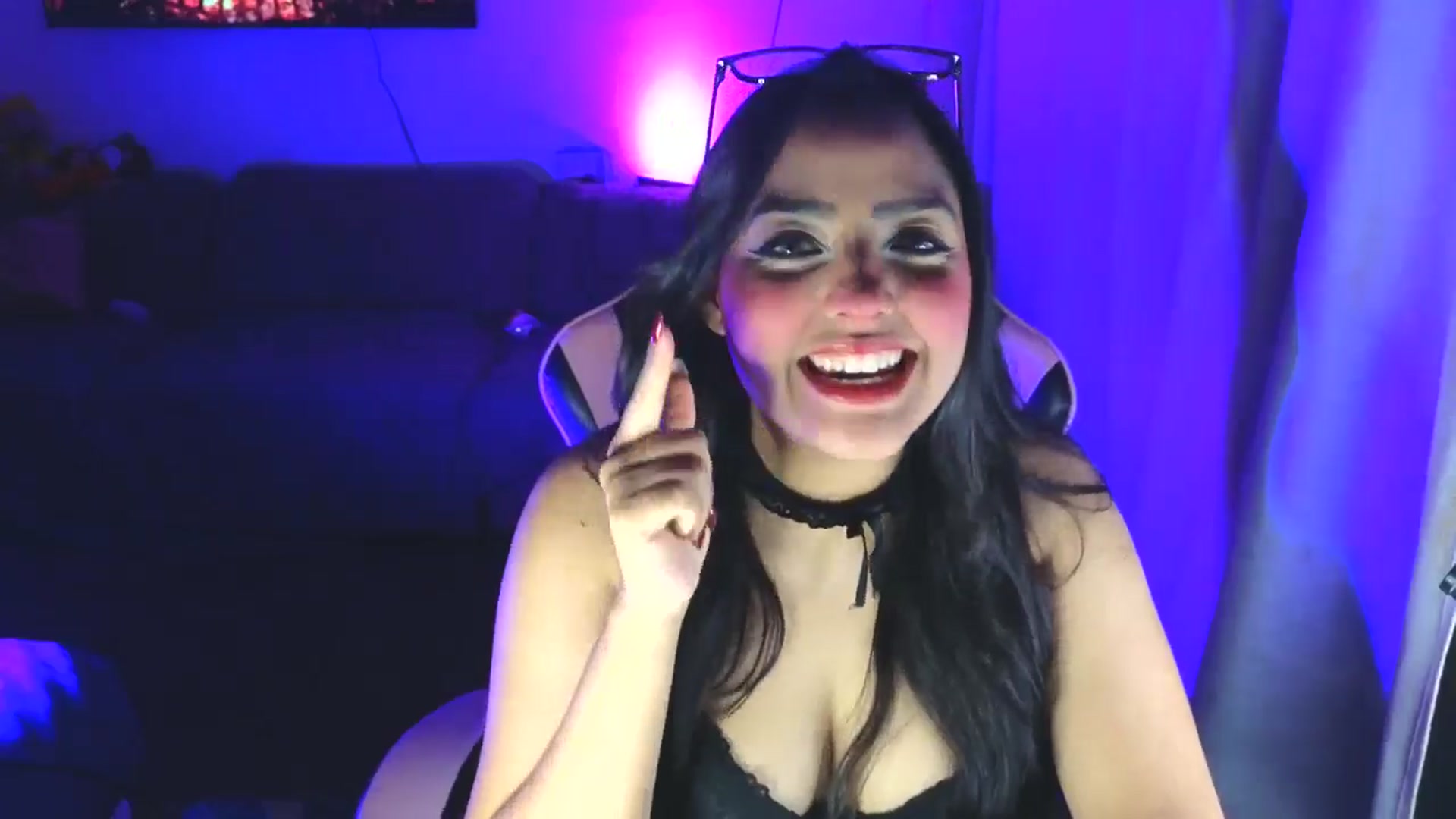 Gallery image thumbnail from LatinaMilf_'s myfreecams stream on, 09/06/2025, 07:51 image 7 of 20