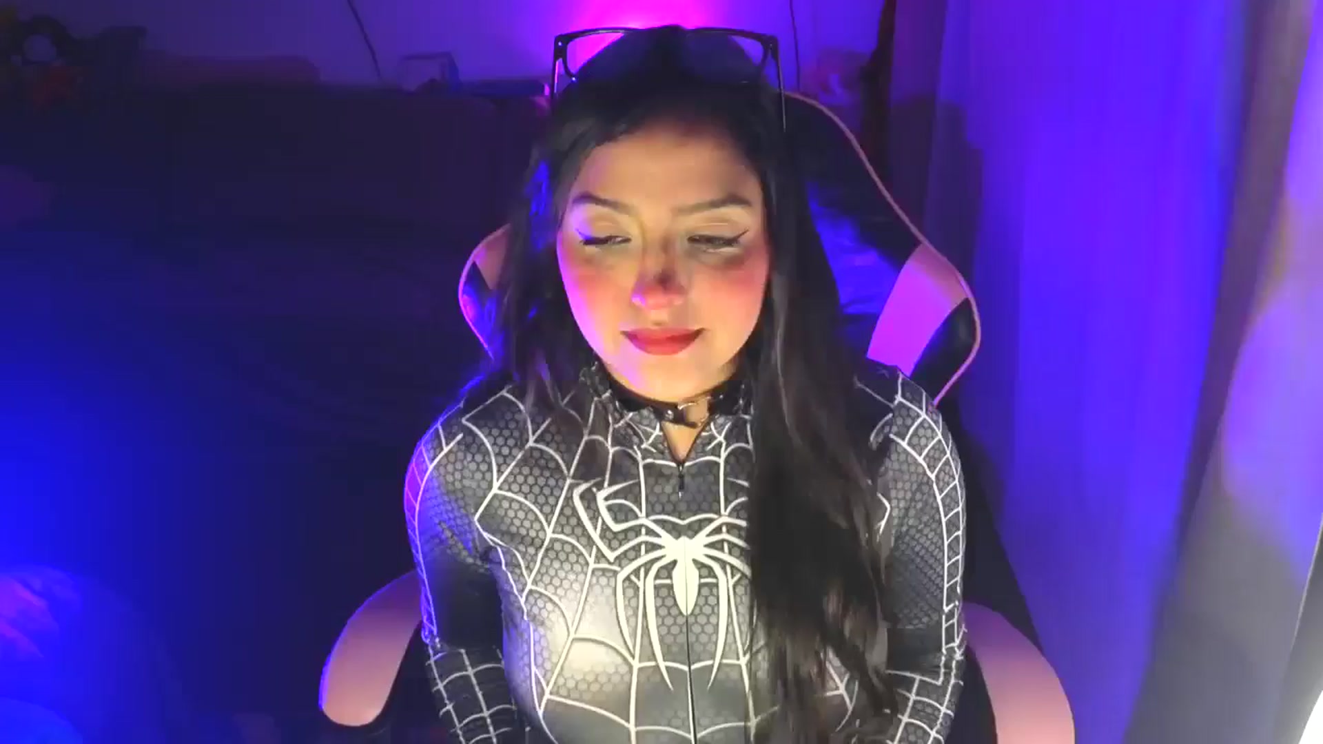 Gallery image thumbnail from LatinaMilf_'s myfreecams stream on, 09/10/2025, 07:53 image 16 of 20