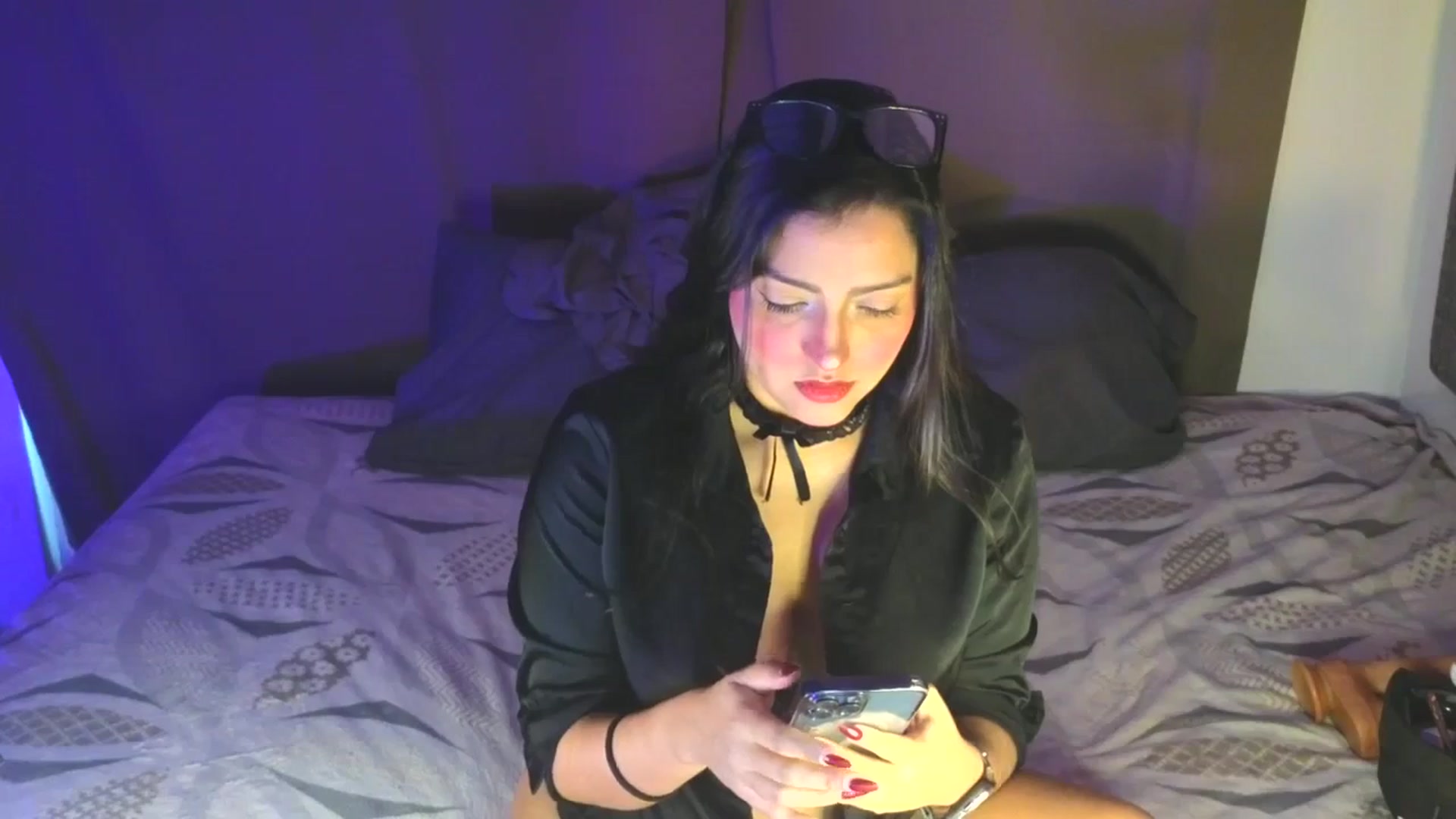Gallery image thumbnail from LatinaMilf_'s myfreecams stream on, 09/18/2025, 23:21 image 5 of 20