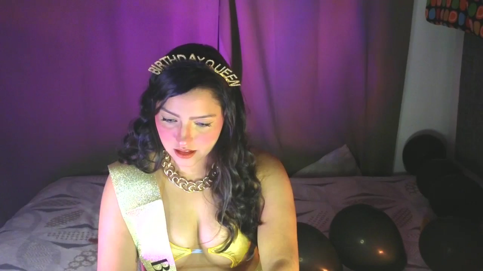 Gallery image thumbnail from LatinaMilf_'s myfreecams stream on, 09/25/2025, 23:41 image 5 of 20