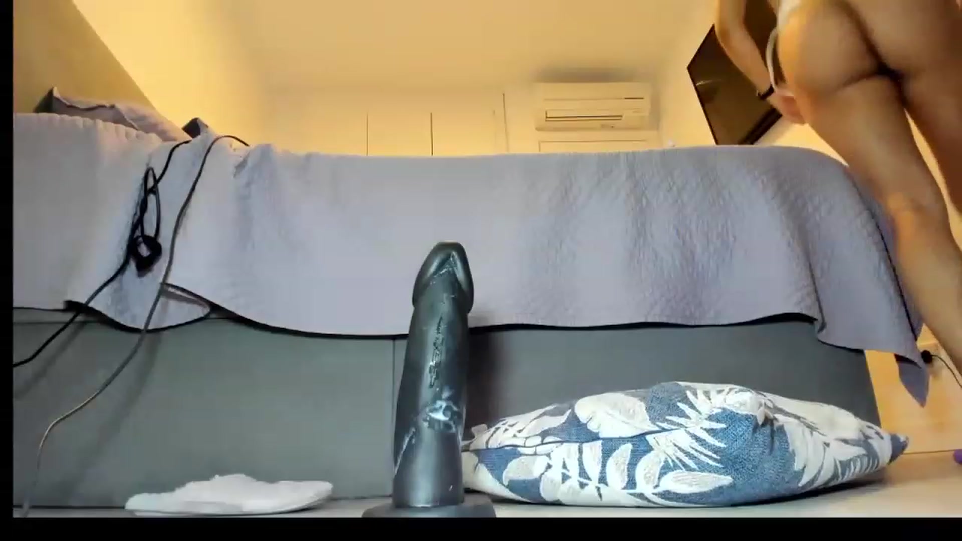 Gallery image thumbnail from Latina_cum's myfreecams stream on, 11/25/2022, 13:06 image 15 of 20