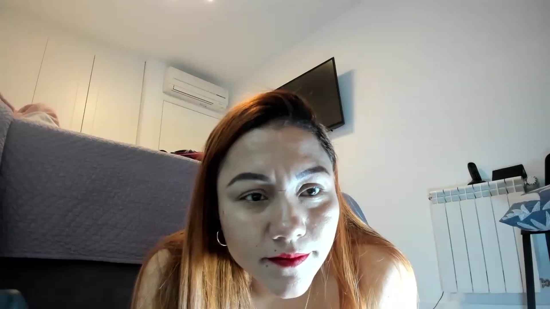 Gallery image thumbnail from Latina_cum's myfreecams stream on, 02/03/2023, 13:35 image 3 of 20