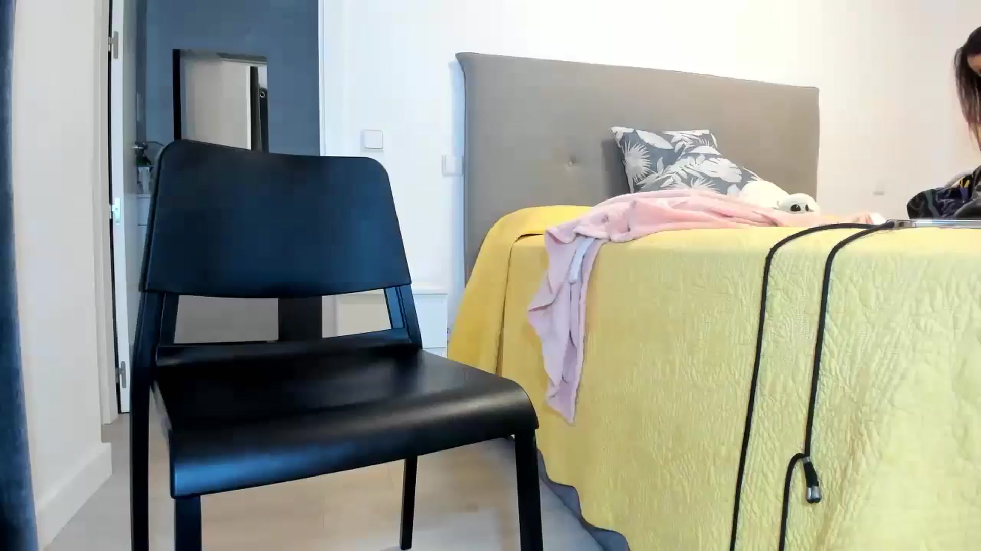 Gallery image thumbnail from Latina_cum's myfreecams stream on, 10/21/2024, 10:37 image 11 of 20