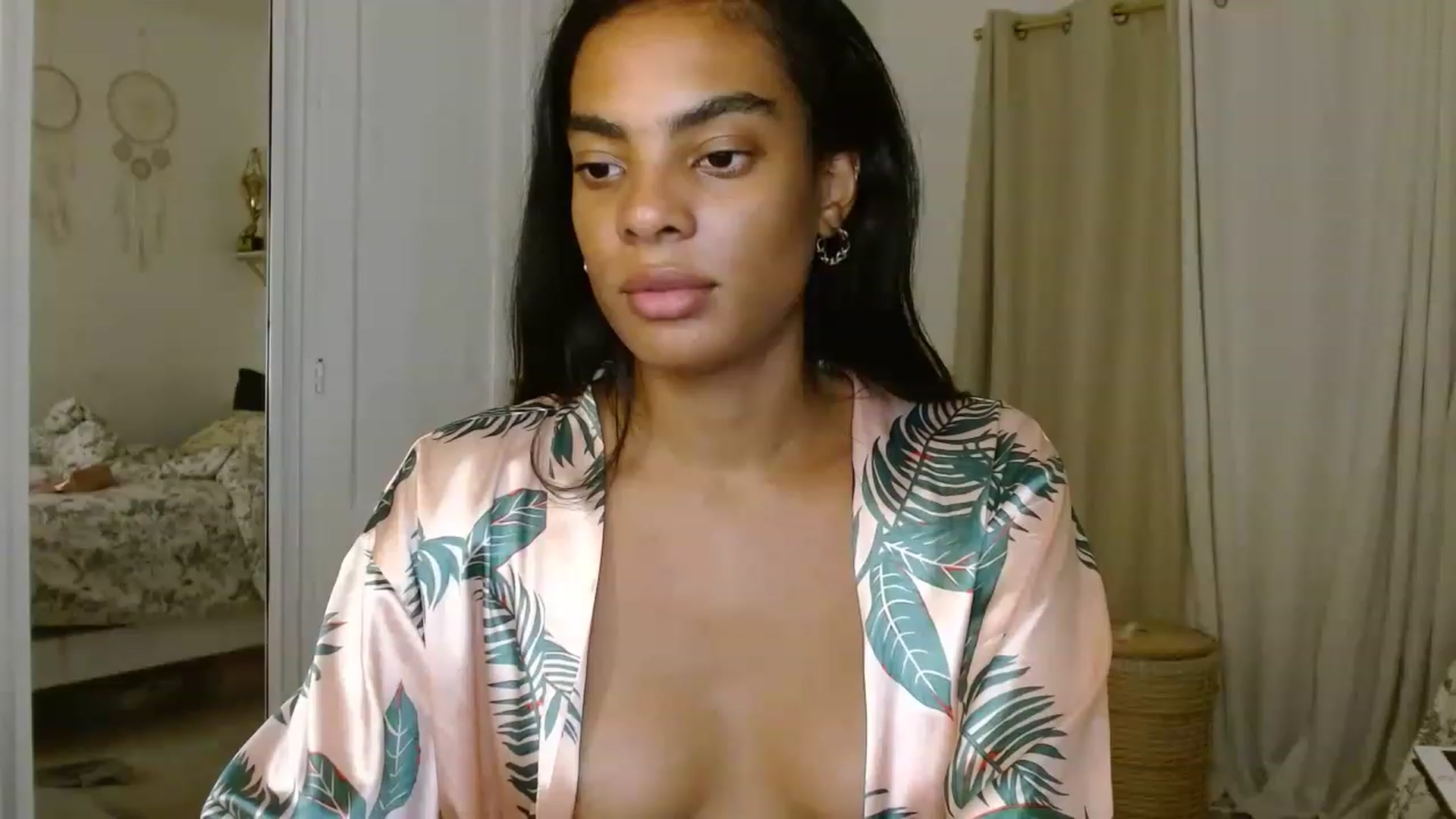 Gallery image thumbnail from Latina_sexy23's myfreecams stream on, 12/28/2022, 08:39 image 15 of 20