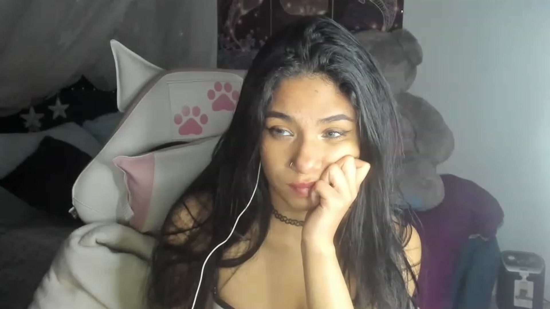 Gallery image thumbnail from Latinangel1_'s myfreecams stream on, 11/18/2022, 04:46 image 11 of 20