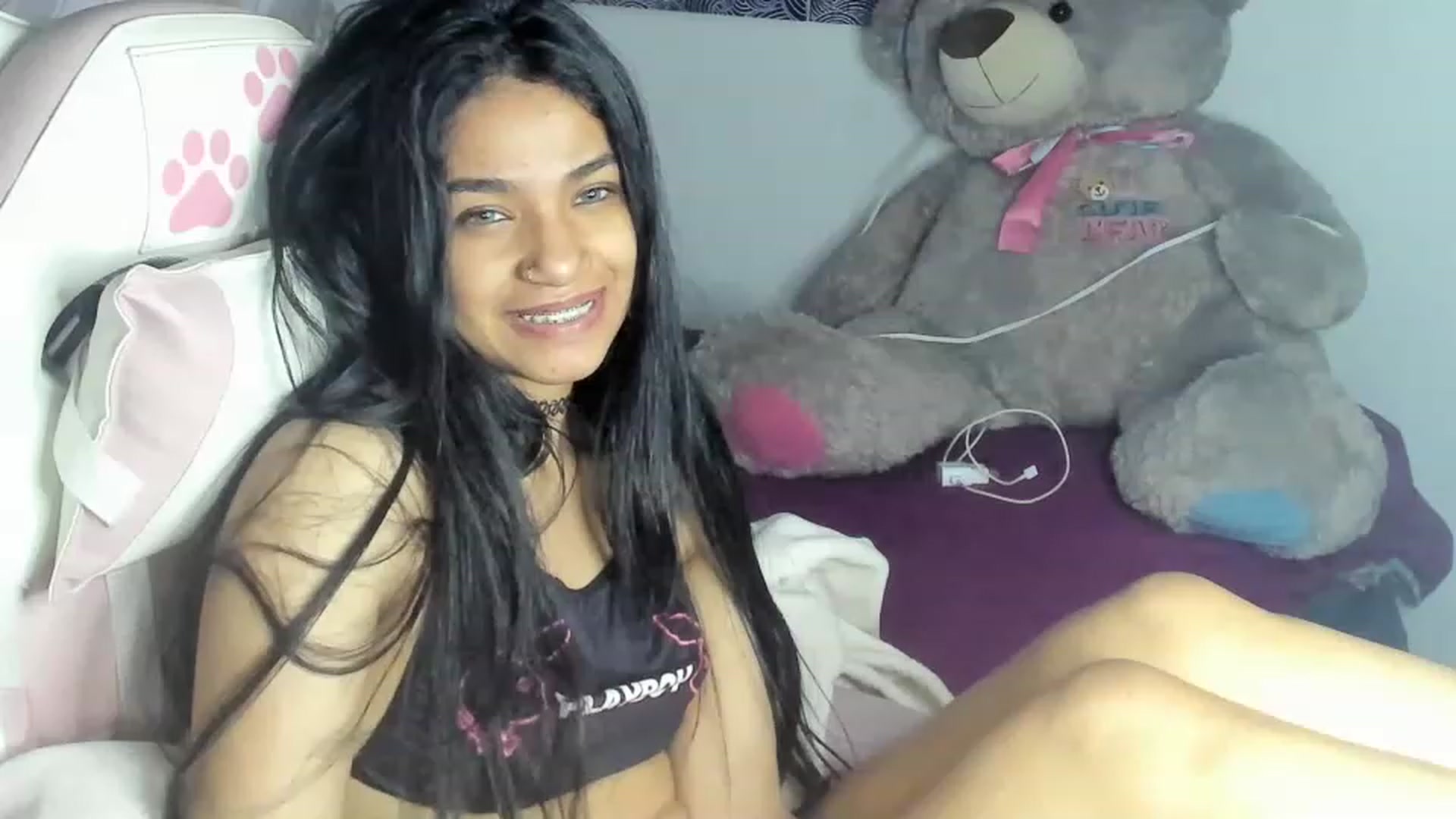 Gallery image thumbnail from Latinangel1_'s myfreecams stream on, 11/23/2022, 11:07 image 17 of 20