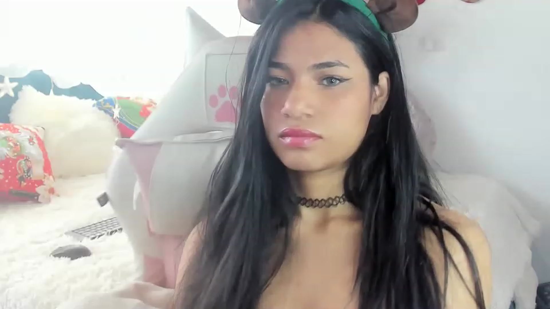 Gallery image thumbnail from Latinangel1_'s myfreecams stream on, 12/04/2022, 13:08 image 16 of 20
