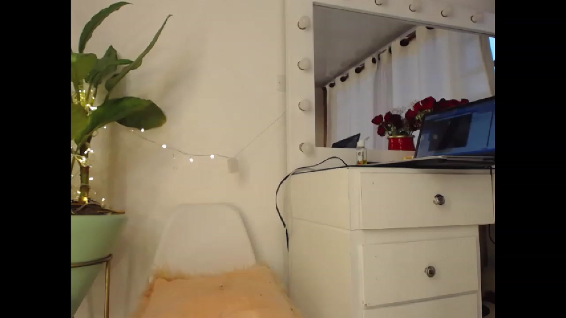 Gallery image thumbnail from Latinrico01's myfreecams stream on, 11/28/2022, 21:48 image 15 of 20