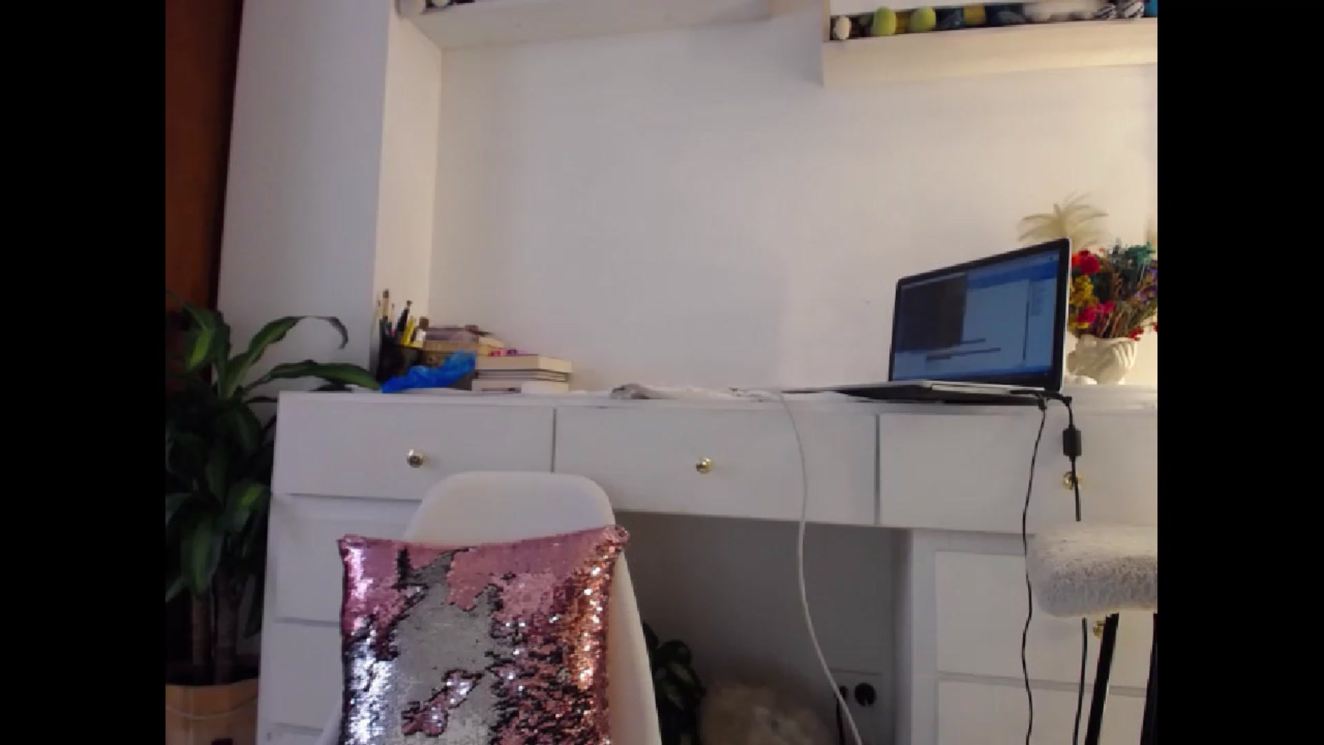 Gallery image thumbnail from Latinrico01's myfreecams stream on, 07/16/2023, 19:26 image 16 of 20