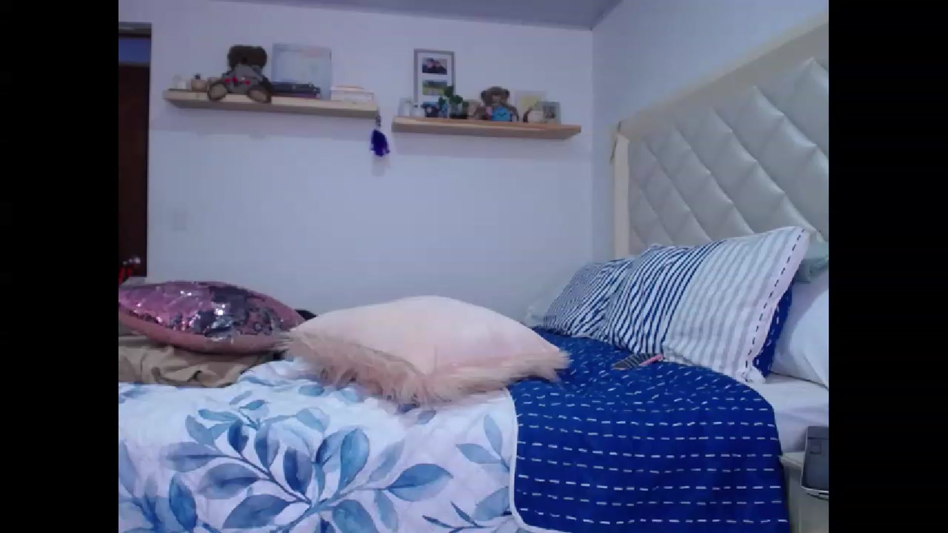 Gallery image thumbnail from Latinrico01's myfreecams stream on, 08/17/2023, 22:25 image 7 of 20