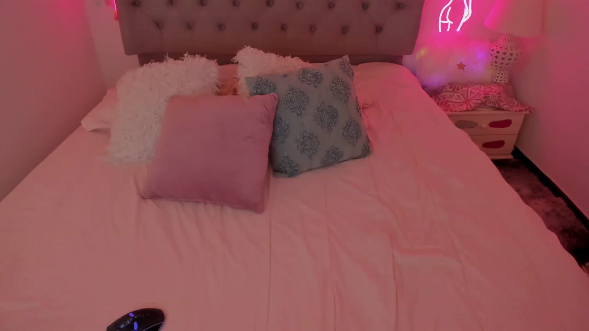 Gallery image thumbnail from Lau_123's myfreecams stream on, 01/17/2023, 08:57 image 3 of 20