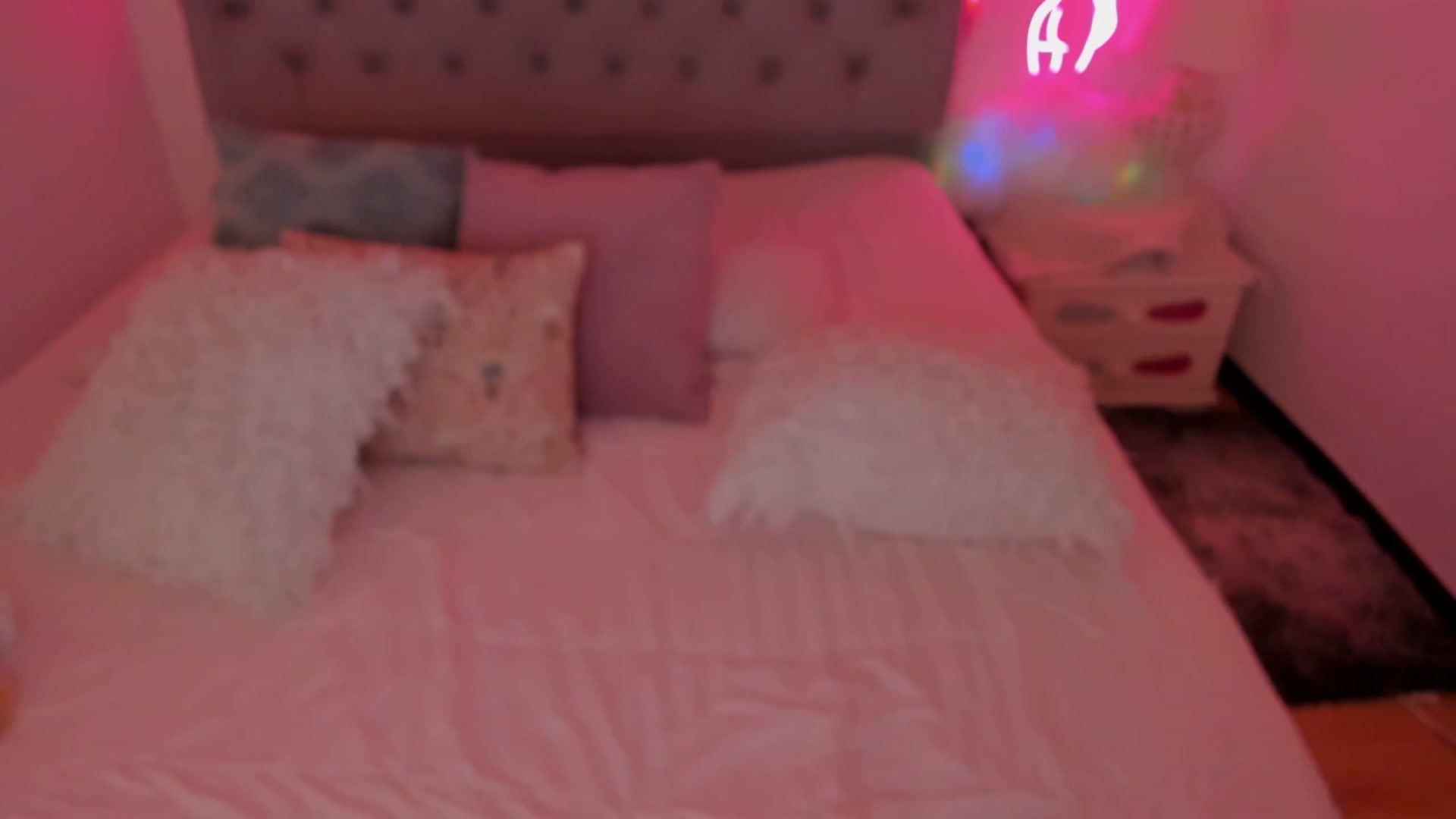 Gallery image thumbnail from Lau_123's myfreecams stream on, 04/06/2023, 09:08 image 6 of 20