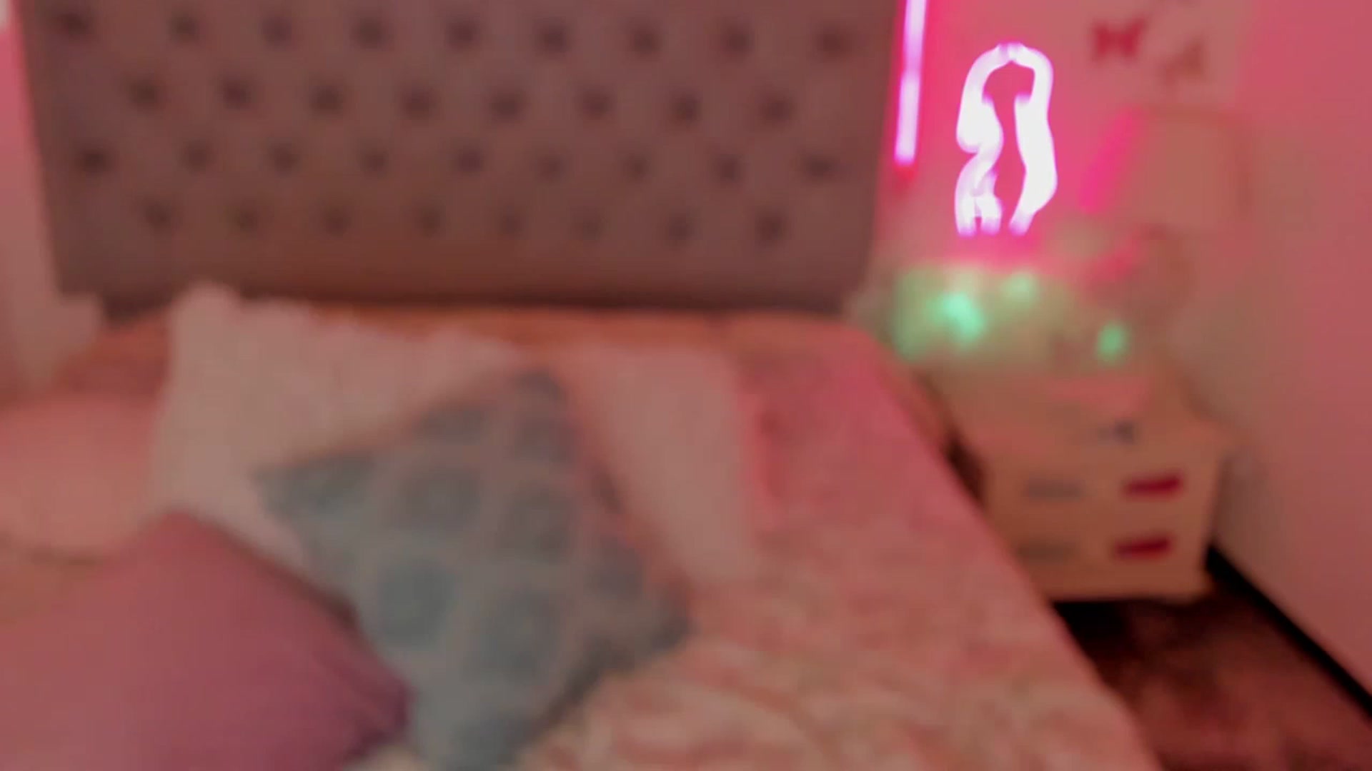 Gallery image thumbnail from Lau_123's myfreecams stream on, 05/29/2023, 09:16 image 13 of 20