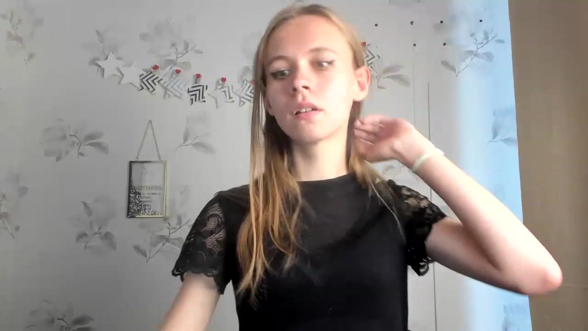 Gallery image thumbnail from LauraCruze's myfreecams stream on, 11/17/2022, 16:15 image 2 of 20