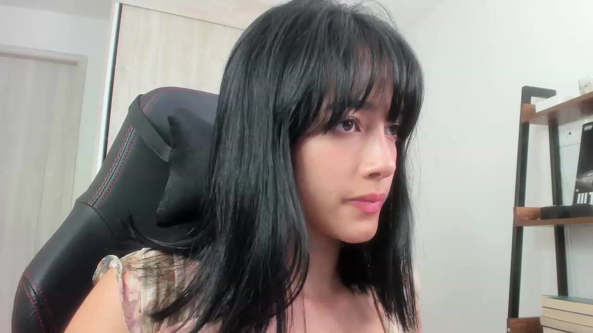 Gallery image thumbnail from LauraJ_'s myfreecams stream on, 11/25/2022, 05:26 image 20 of 20