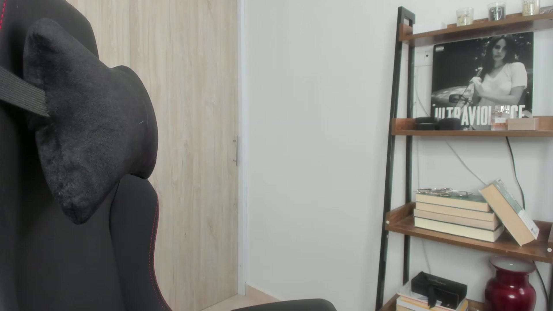 Gallery image thumbnail from LauraJ_'s myfreecams stream on, 11/29/2022, 05:04 image 12 of 20
